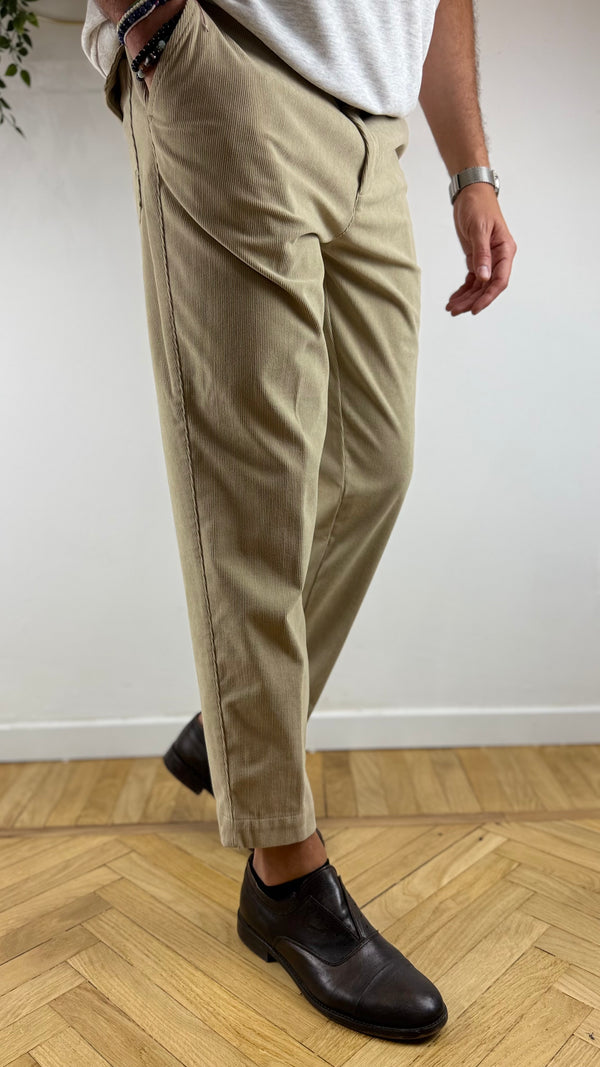 Pantalone dolce beige alta tensione