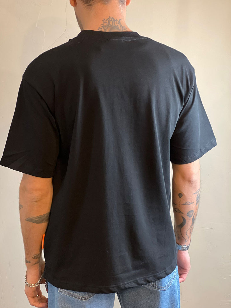 T-Shirt Telamira Over Black